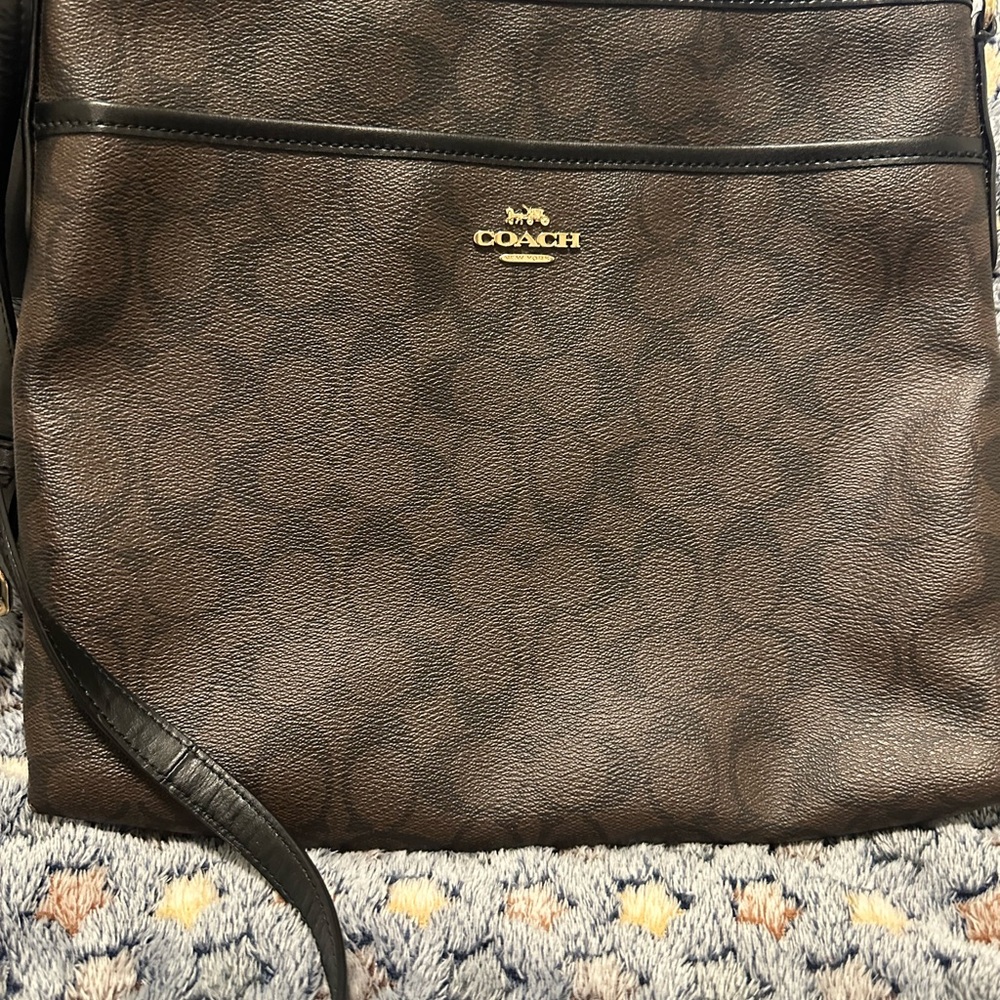 Black and brown medium size crossbody